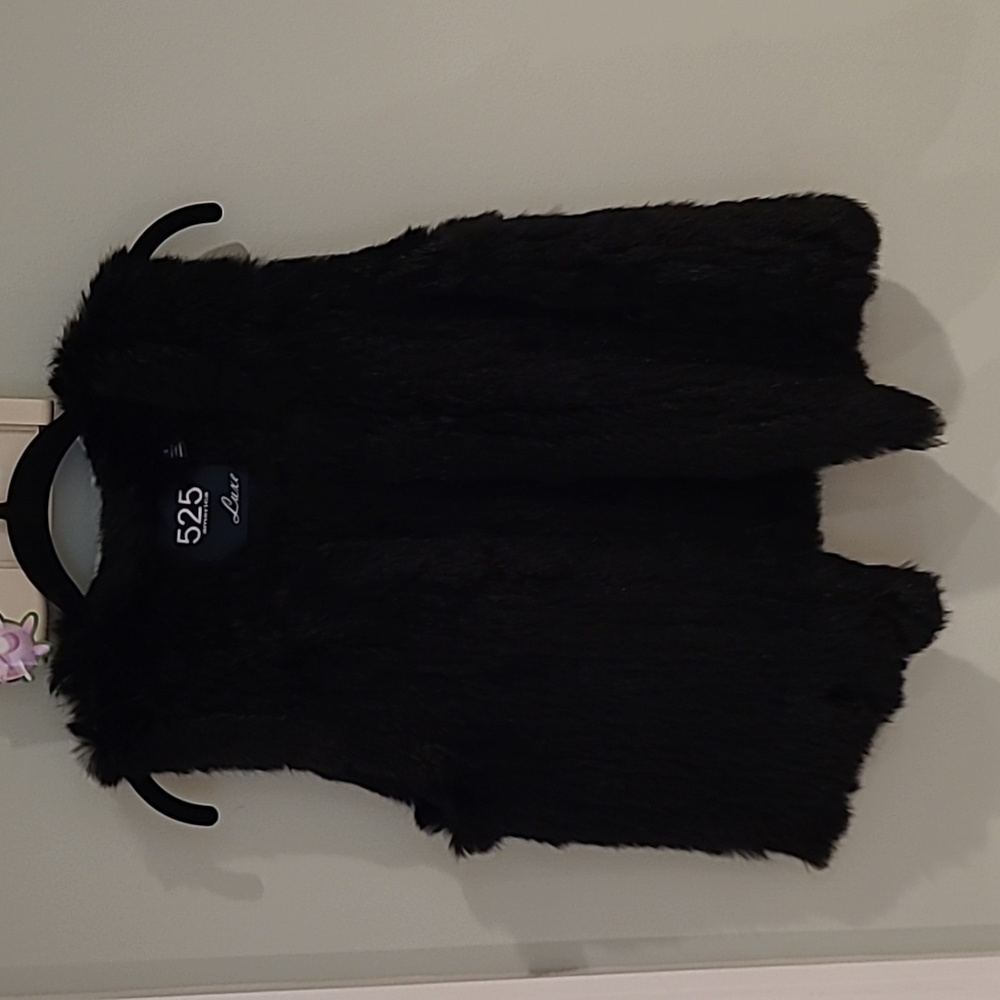 525 America Black Fur Vest